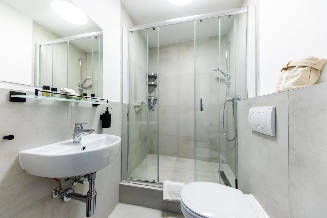 Adagio Downtown Hotel