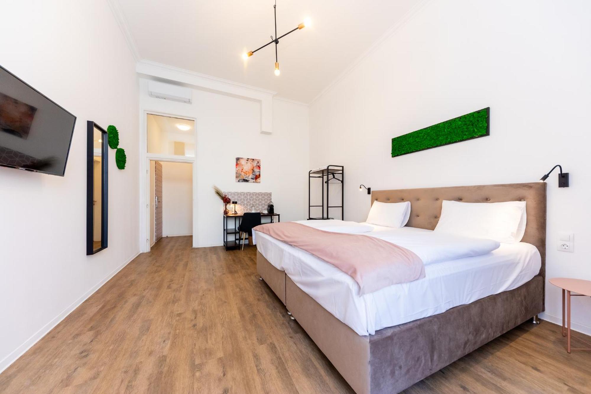 Adagio Downtown Hotel
